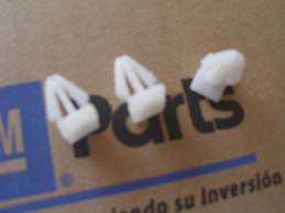 GRAPA CHEVY TOLDO INTERIOR    CODIGO 11609354