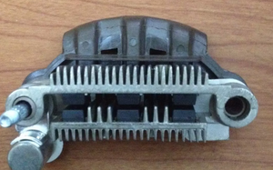 PORTA DIODO ALTERNADOR   MITSUBISHI MAZDA FORD 12V 60A-70A  75MM  IMR7546      CODIGO 2943903