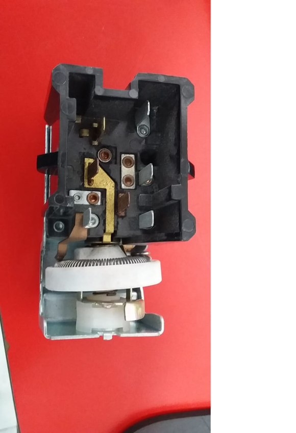 SWITCH LUZ FORD PICK UP 73/93 CON PUENTE 7PIN DS199      CODIGO 36144
