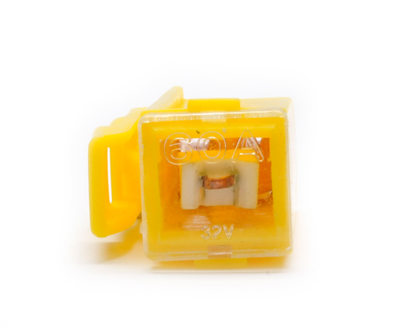 FUSIBLE MODERNO HEMBRA 60A GRANDE CON GRAPA    CODIGO 70700