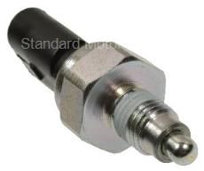 BULBO REVERSA VW GOLF JETTA A4 DERBY EUROVAN SHARAN IBIZA 2PIN   NS566        CODIGO 02K-945-415-C