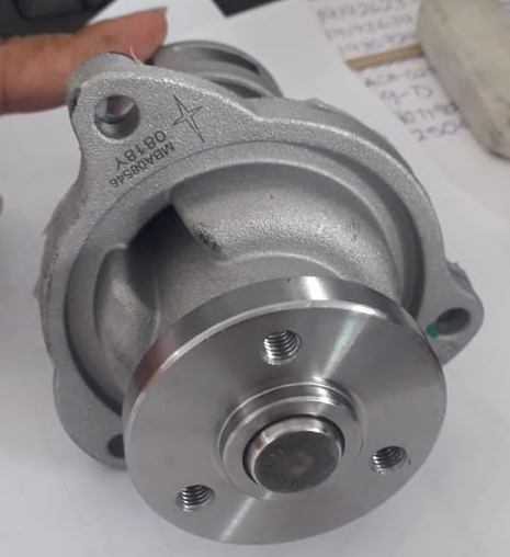 BOMBA AGUA FORD FIESTA L4 1.6L 00/ 08    CODIGO MBA08546