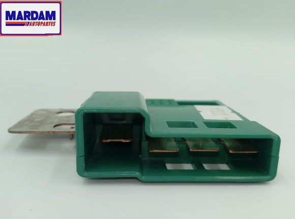 PORTA FUSIBLE  TOYOTA TUNDRA 05/06 4.7LTS 82618-0C040      CODIGO 17824