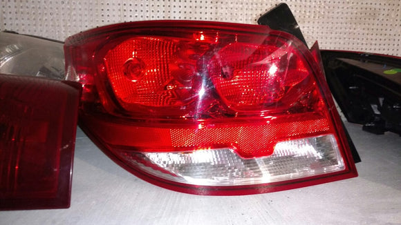 CALAVERA CHEVROLET AVEO ROJO/ BLANCO  18/19 IZQUIERDA CODIGO CACAV18EL