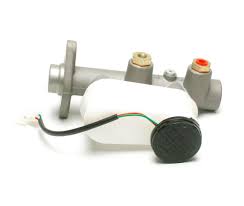 BOMBA FRENOS NISSAN PICKUP 720 MOD 80 93      CODIGO 46010P08G1-BRUCK