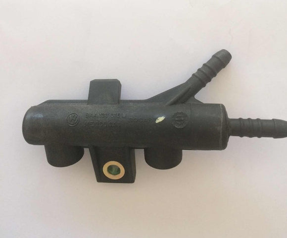 SENSOR RIEL DE  INYECORES VW SEDAN IZQUIERDO     CODIGO S0002